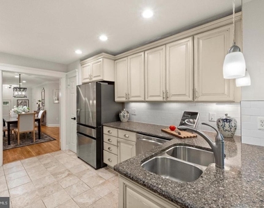 6312 Chaucer View Circle - Photo Thumbnail 9