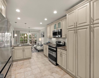 6312 Chaucer View Circle - Photo Thumbnail 7