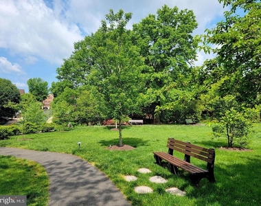 6312 Chaucer View Circle - Photo Thumbnail 43