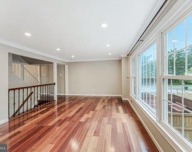 8105 Oaklake Court - Photo Thumbnail 20