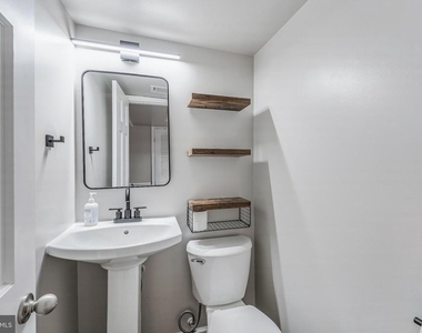 8105 Oaklake Court - Photo Thumbnail 30