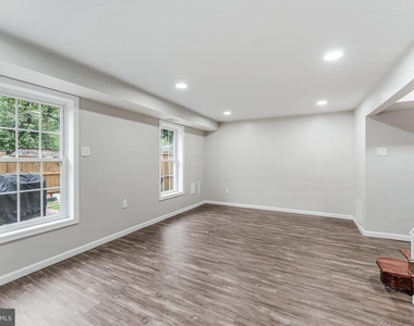 8105 Oaklake Court - Photo Thumbnail 38