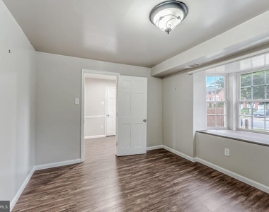 8105 Oaklake Court - Photo Thumbnail 32
