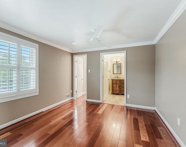 8105 Oaklake Court - Photo Thumbnail 23