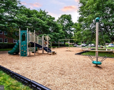 6624 E Wakefield Drive - Photo Thumbnail 5