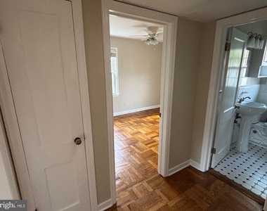 6624 E Wakefield Drive - Photo Thumbnail 13