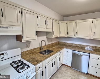 6624 E Wakefield Drive - Photo Thumbnail 19