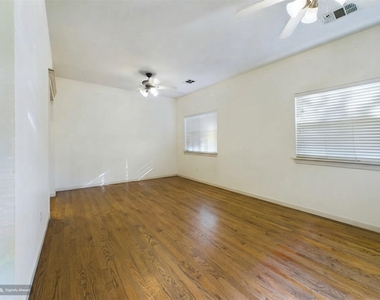2826 Salado St - Photo Thumbnail 25