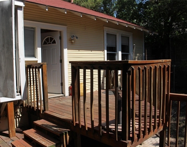2826 Salado St - Photo Thumbnail 20