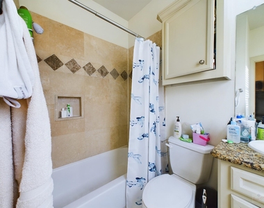 2826 Salado St - Photo Thumbnail 36