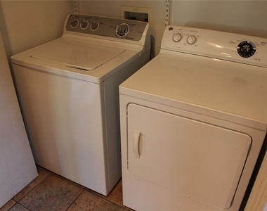 2826 Salado St - Photo Thumbnail 9