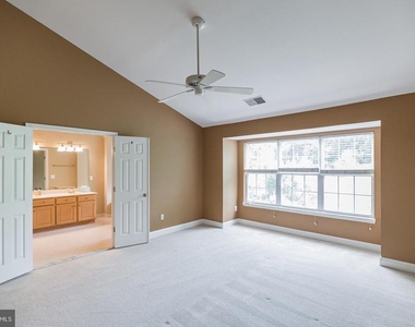 2807 Marywood Oaks Lane - Photo Thumbnail 18
