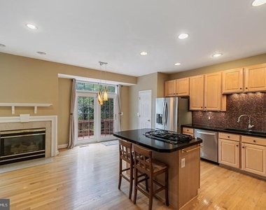 2807 Marywood Oaks Lane - Photo Thumbnail 8