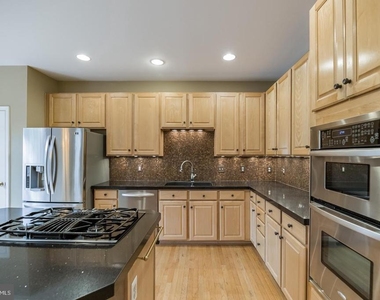 2807 Marywood Oaks Lane - Photo Thumbnail 11