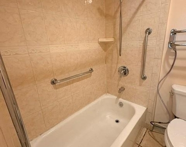10252 Friendship Court - Photo Thumbnail 12