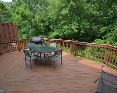 7705 Wiley Creek Way - Photo Thumbnail 22