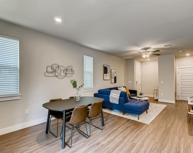 7404 Taylor Knoll Ct - Photo Thumbnail 5