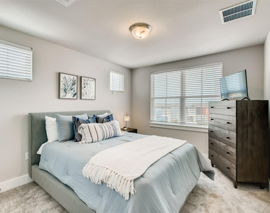 7404 Taylor Knoll Ct - Photo Thumbnail 17