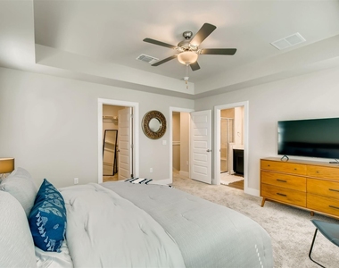 7404 Taylor Knoll Ct - Photo Thumbnail 16