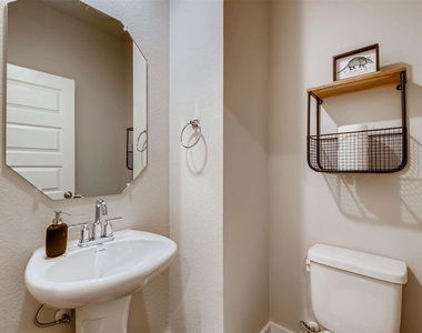 7404 Taylor Knoll Ct - Photo Thumbnail 10