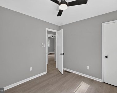 6104 Saint John Drive - Photo Thumbnail 18
