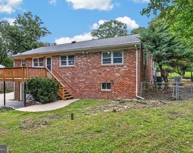 6104 Saint John Drive - Photo Thumbnail 27