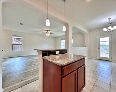 17106 Gibbons Path - Photo Thumbnail 10