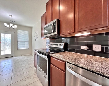 17106 Gibbons Path - Photo Thumbnail 13