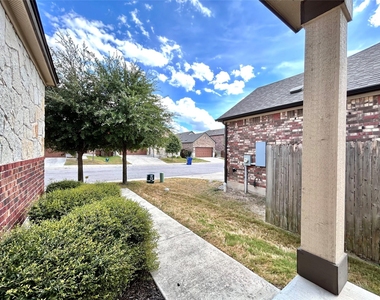 17106 Gibbons Path - Photo Thumbnail 4