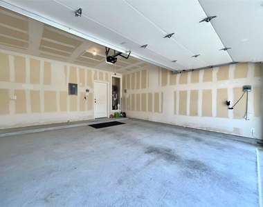 17106 Gibbons Path - Photo Thumbnail 30
