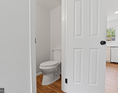 10072 Apple Wood Court - Photo Thumbnail 20