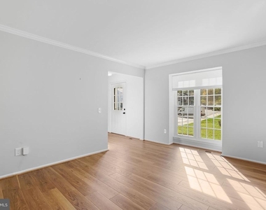 10072 Apple Wood Court - Photo Thumbnail 8