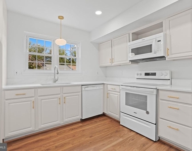 10072 Apple Wood Court - Photo Thumbnail 19