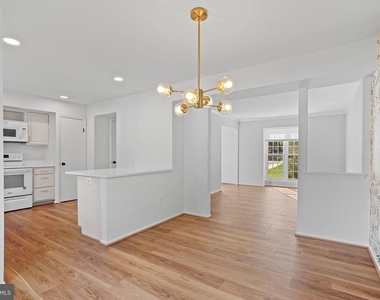 10072 Apple Wood Court - Photo Thumbnail 12