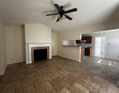 6004 Parkwood Dr - Photo Thumbnail 3
