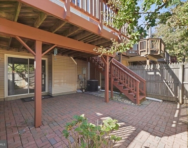 6558 Sand Wedge Court - Photo Thumbnail 18