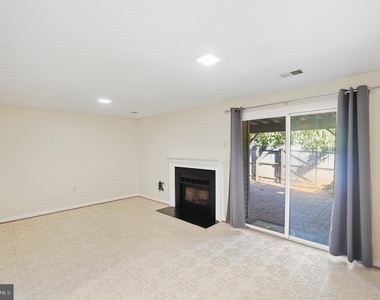 6558 Sand Wedge Court - Photo Thumbnail 12
