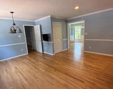 5750 Pendleton Lane - Photo Thumbnail 7