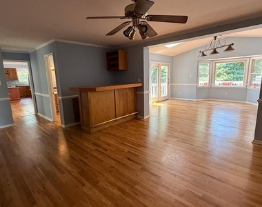 5750 Pendleton Lane - Photo Thumbnail 9