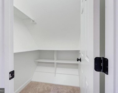 10903 Maple Street - Photo Thumbnail 21