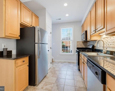 10903 Maple Street - Photo Thumbnail 5