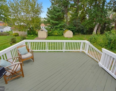 4021 Maple Street - Photo Thumbnail 3