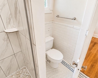 1101 W 22 1/2 St - Photo Thumbnail 12