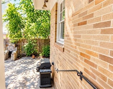 1101 W 22 1/2 St - Photo Thumbnail 6