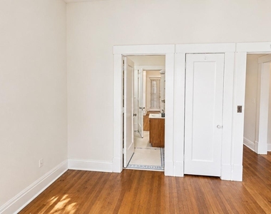 1101 W 22 1/2 St - Photo Thumbnail 13