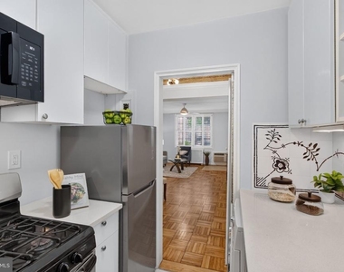 226 N Thomas Street N - Photo Thumbnail 21