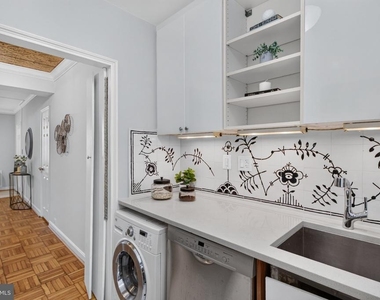226 N Thomas Street N - Photo Thumbnail 18
