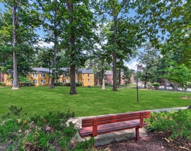 226 N Thomas Street N - Photo Thumbnail 41