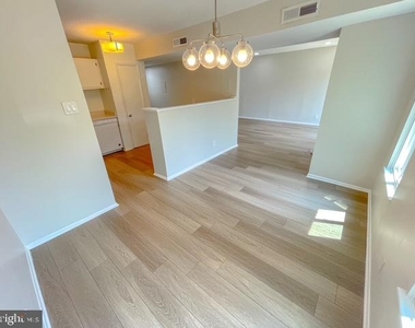 5009 7th Road S - Photo Thumbnail 4