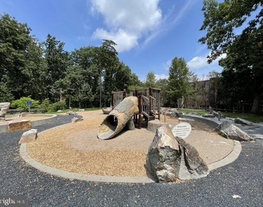 5009 7th Road S - Photo Thumbnail 17